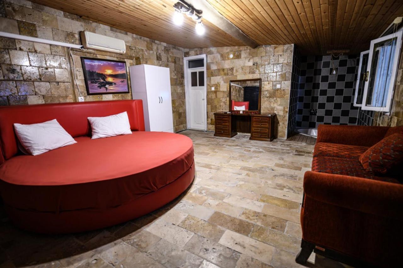 Joy Garden Bed & Breakfast Karahayit  Bagian luar foto