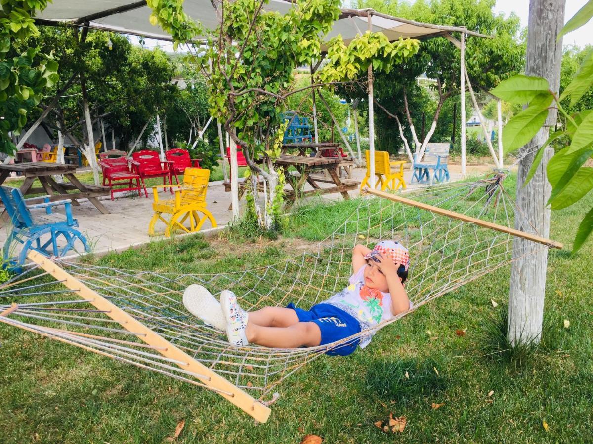 Joy Garden Bed & Breakfast Karahayit  Bagian luar foto