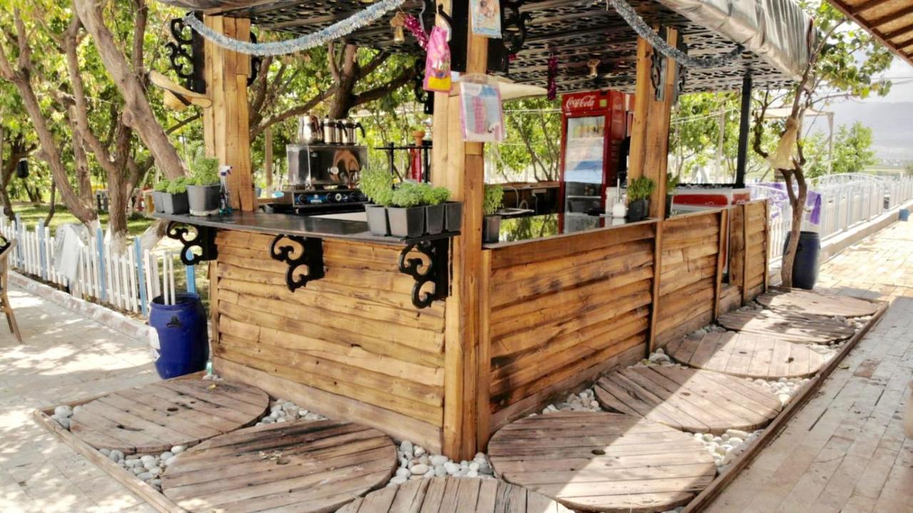 Joy Garden Bed & Breakfast Karahayit  Bagian luar foto